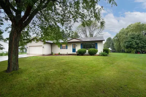 5 Robincrest Ct, Appleton, WI 54915 photo 4