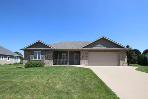 595 Sarah Dr, Fond Du Lac, WI 54935
