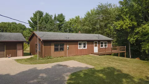 249 N Pufahl Rd, Waupaca, WI 54981