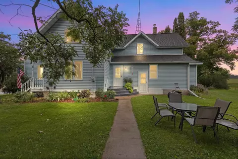 n2734 Saint Peters Road, Kewaunee, WI 54216