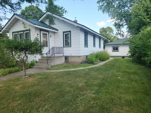 390 N Main St, Scandinavia, WI 54977