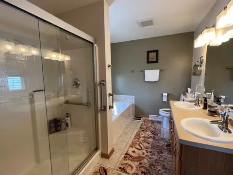 5018 N Cherryvale Ave, Appleton, WI 54913 photo 19