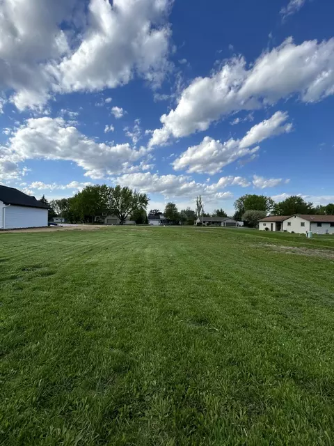 w5663 Vans Road, Appleton, WI 54915 photo 2