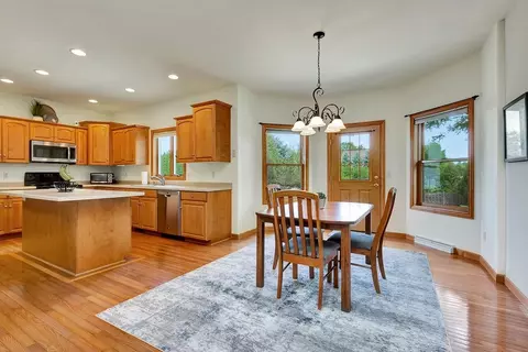 3100 E Greenleaf Dr, Appleton, WI 54913 photo 9
