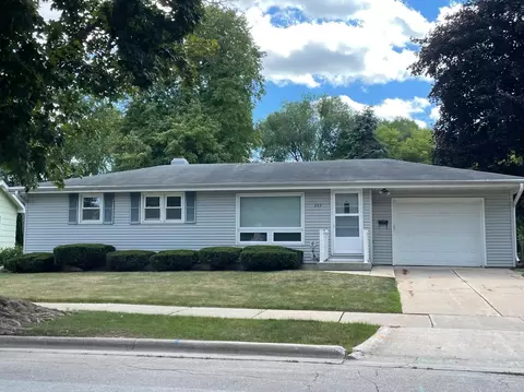 223 Minor Ct, Green Bay, WI 54303