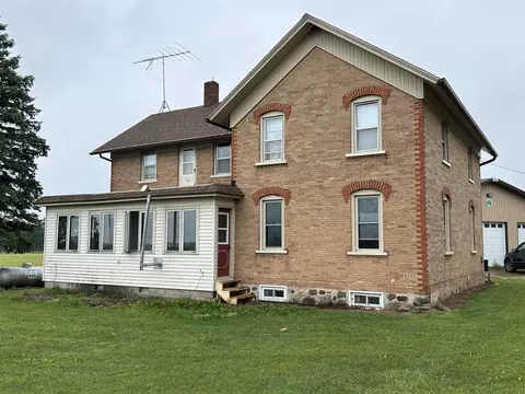 n5759 Division Road, Cecil, WI 54111