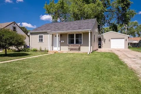 113 State St, Neenah, WI 54956