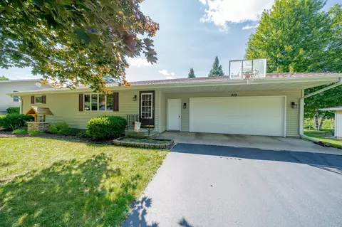 333 S Park Ln, Seymour, WI 54165