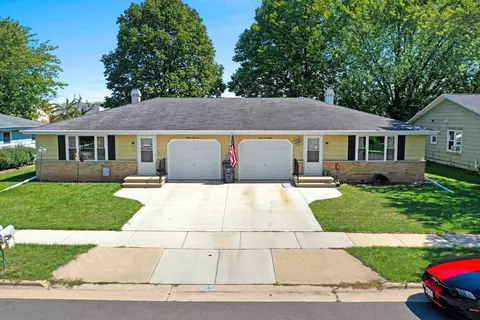 1266 Primrose Ln, Neenah, WI 54956