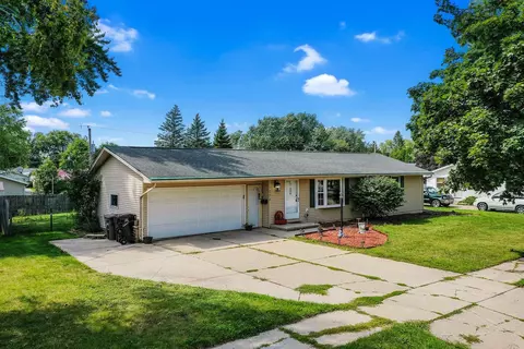 1002 Lee Ave, De Pere, WI 54115