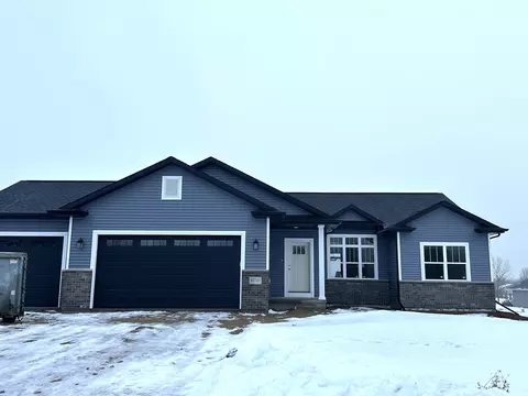 N1727 Waterlefe Drive, Greenville, WI 54942