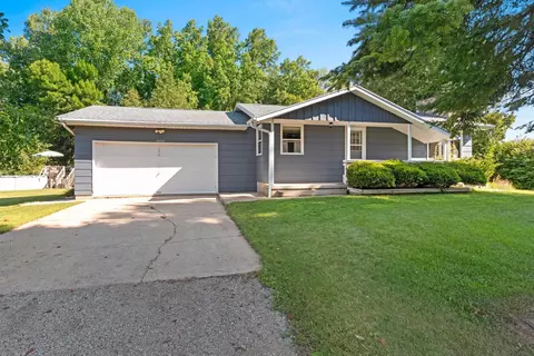 3420 School Ln, Green Bay, WI 54313