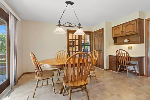 w2588 Colonial Court, Appleton, WI 54915 photo 21
