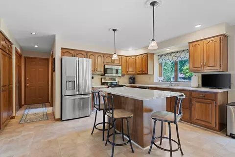 w2588 Colonial Court, Appleton, WI 54915 photo 16