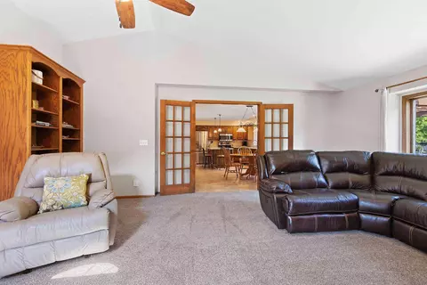 w2588 Colonial Court, Appleton, WI 54915 photo 11