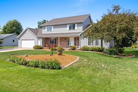 w2588 Colonial Court, Appleton, WI 54915 photo 2
