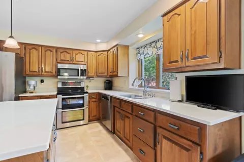 w2588 Colonial Court, Appleton, WI 54915 photo 18