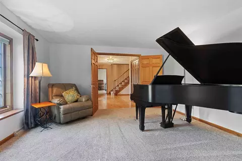 w2588 Colonial Court, Appleton, WI 54915 photo 12