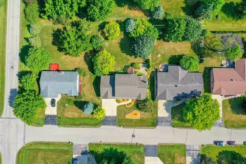 w2588 Colonial Court, Appleton, WI 54915 photo 60