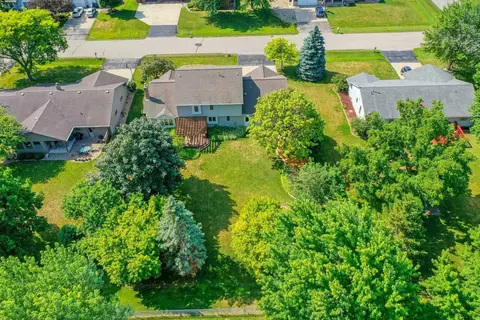 w2588 Colonial Court, Appleton, WI 54915 photo 58