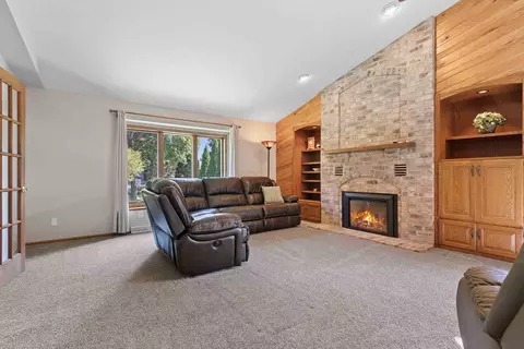 w2588 Colonial Court, Appleton, WI 54915 photo 9