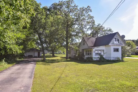 148 Grant Ave, Wild Rose, WI 54984
