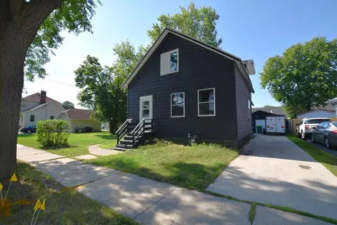 1268 Harvey St, Green Bay, WI 54302