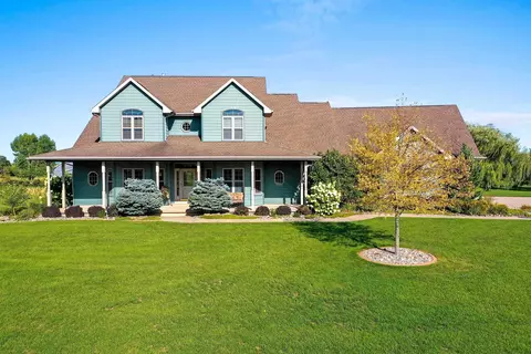 413 Windmill Dr, Kaukauna, WI 54130