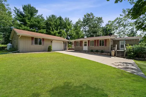 n4258 County Road Ee, Redgranite, WI 54970