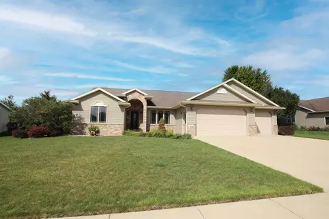 301 Luedtke Ln, Lomira, WI 53048