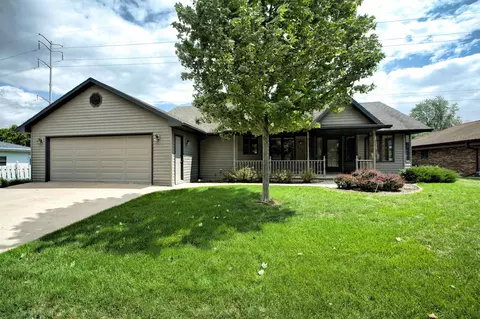 327 Knoedler St, Kimberly, WI 54136