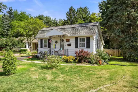 18 Garden Ct, Appleton, WI 54915