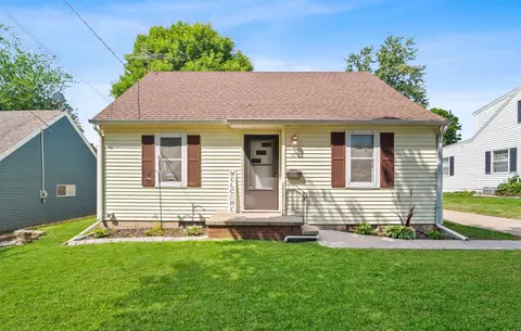 611 Vanburen St, Little Chute, WI 54140