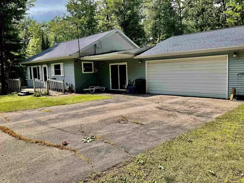 12688 Pritchard Ln, Crivitz, WI 54114