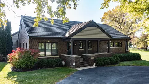 n8415 North Shore Road, Menasha, WI 54952