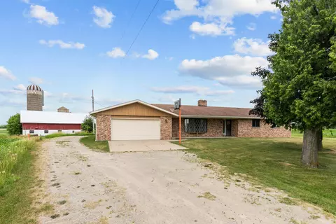 n2844 County Road C, Pulaski, WI 54162