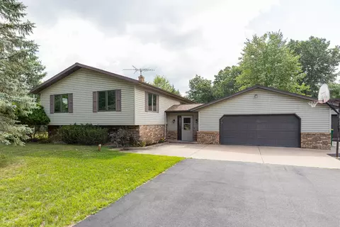 n1054 County Highway E, Waupaca, WI 54981