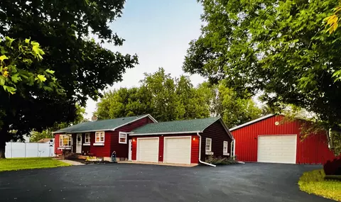 n3686 County Road W, New London, WI 54961
