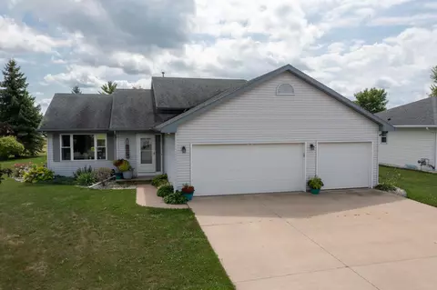 646 Tori St, Omro, WI 54963