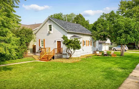 104 Prospect Ave, Oshkosh, WI 54901