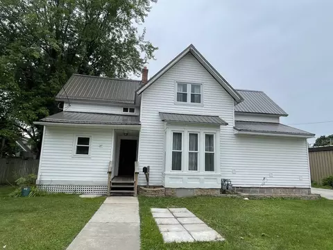 217 N 7th Ave, Sturgeon Bay, WI 54235