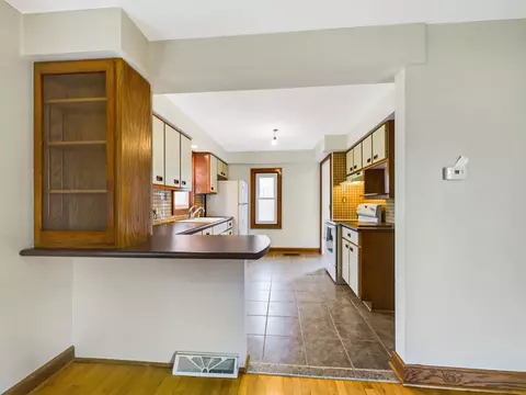 733 W Hawes St, Appleton, WI 54911 photo 8