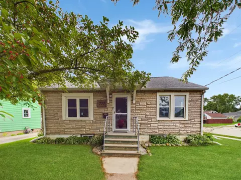 733 W Hawes St, Appleton, WI 54911