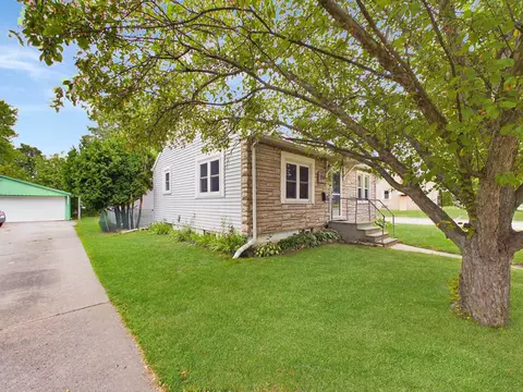 733 W Hawes St, Appleton, WI 54911 photo 4