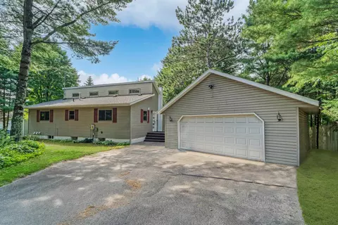 n1552 Mallard Bay Road, Keshena, WI 54135