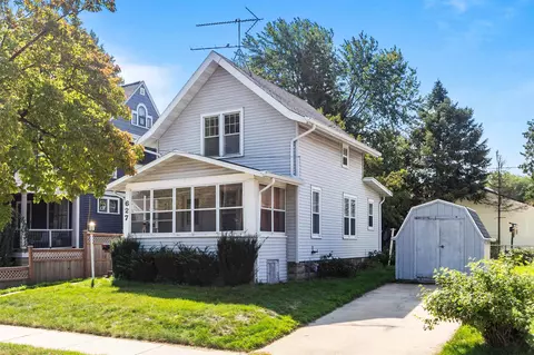 627 5th St, Appleton, WI 54911