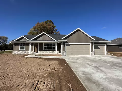 1051 Crescent Hl, Green Bay, WI 54313