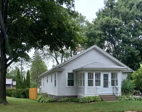 1409 S Jackson St, Green Bay, WI 54301
