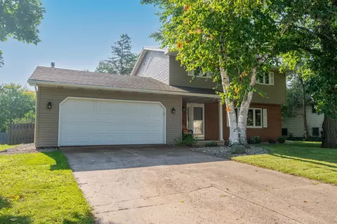 1710 S Westhaven Dr, Oshkosh, WI 54904