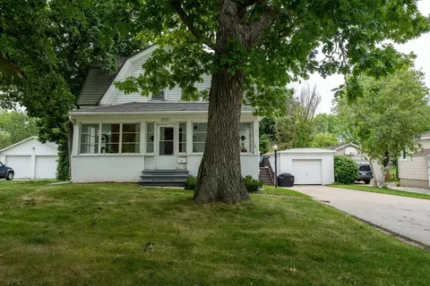 2625 S Webster Ave, Green Bay, WI 54301